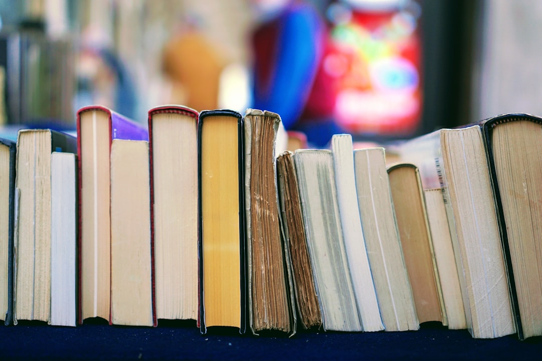 Gebrauchte Schulbücher kaufen: Sparen & nachhaltig lernen