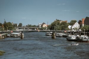Städtereise Magdeburg: Einreise, Rechte, Behörden